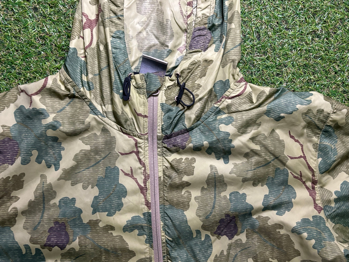 Camo nike zip up light jacket