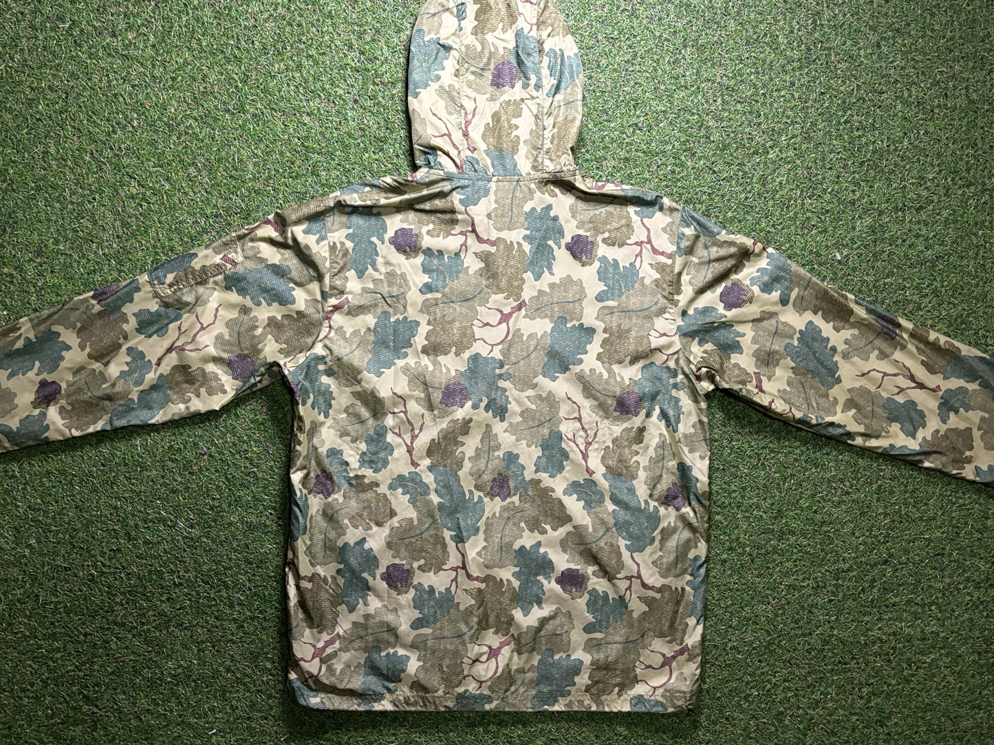 Camo nike zip up light jacket