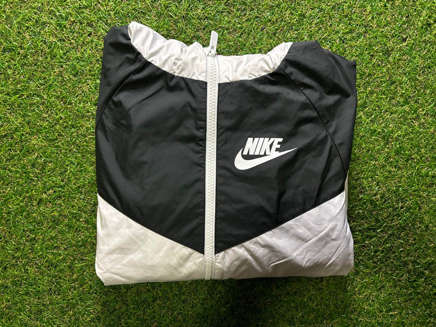 Nike Black and white light jacket